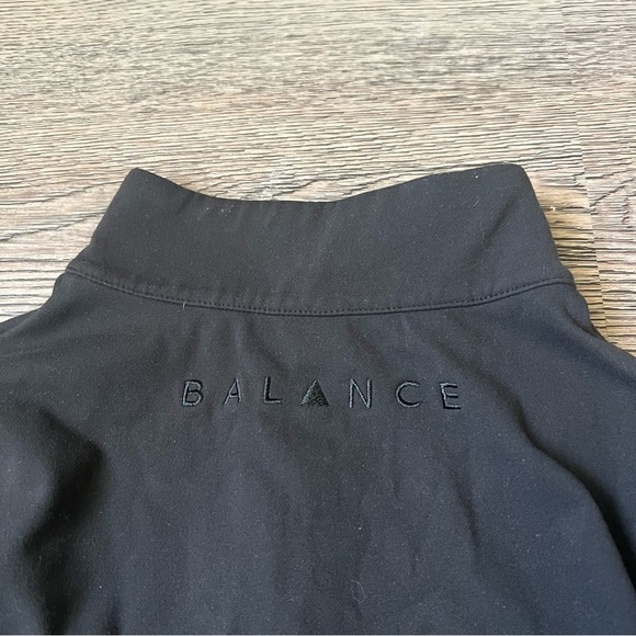 Balance Athletica Black Long Sleeve Crop Zip-Up Top - Picture 7 of 7